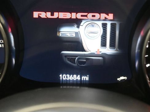 Used 2020 Jeep Gladiator Rubicon w/ Cold Weather Group AWD/4WD image 16