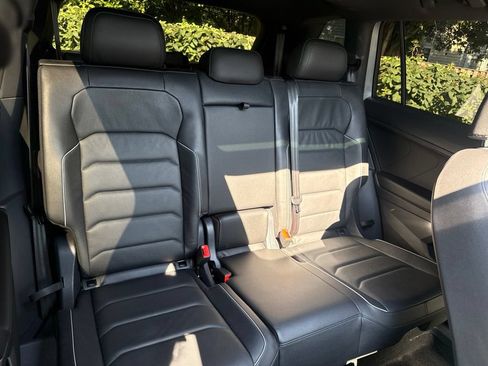 Used 2020 Volkswagen Tiguan SEL Premium R-Line AWD/4WD image 36