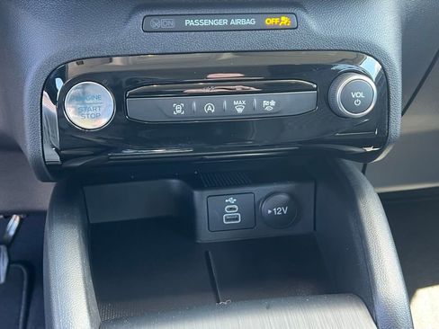 Used 2025 Ford Escape Active w/ Tech Pack #1 AWD/4WD image 35