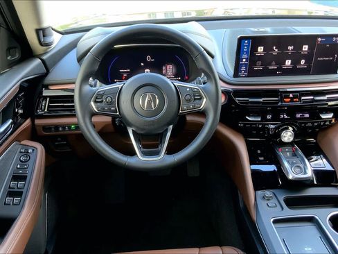 Used 2025 Acura MDX SH-AWD w/ Technology Package image 5