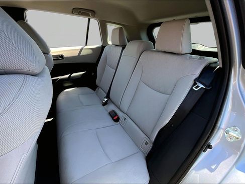 Used 2024 Toyota Corolla Cross L FWD image 21