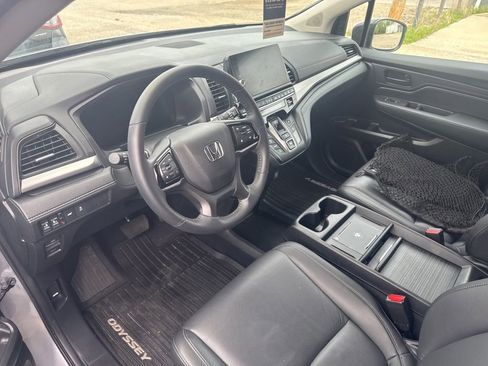 Certified 2025 Honda Odyssey EX-L image 8