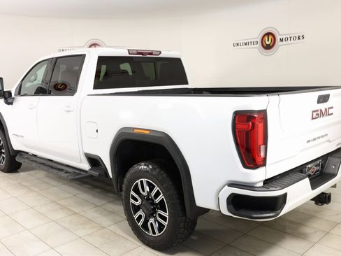 Used 2020 GMC Sierra 2500 AT4 w/ AT4 Premium Package image 4