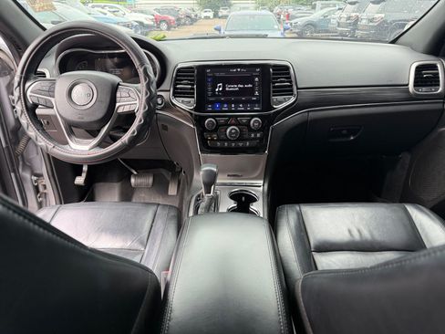 Used 2019 Jeep Grand Cherokee Limited AWD/4WD image 19