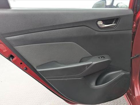 Used 2019 Hyundai Accent SE FWD image 16