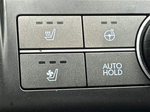 Used 2024 Hyundai Kona Limited image 31