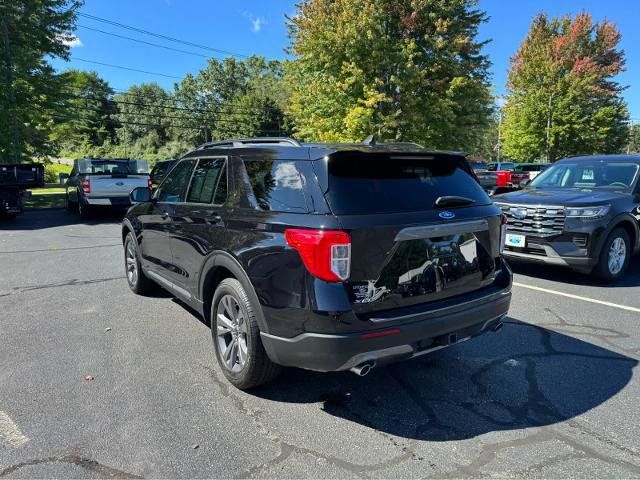 Certified 2023 Ford Explorer XLT w/ Equipment Group 202A AWD/4WD image 3