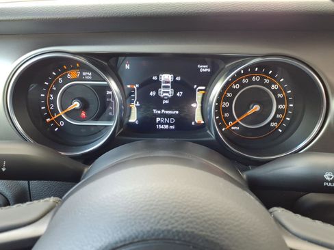Used 2021 Jeep Wrangler Sport AWD/4WD image 25