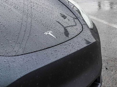 Used 2020 Tesla Model Y Performance image 5