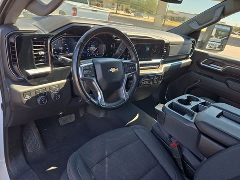 Used 2024 Chevrolet Silverado 2500 LT w/ Convenience Package AWD/4WD image 10