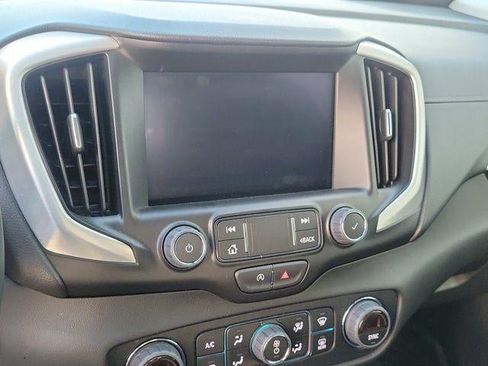 Used 2024 GMC Terrain SLT w/ LPO, Floor Liner Package AWD/4WD image 8