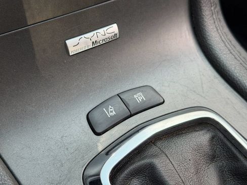 Used 2014 Lincoln MKT AWD w/ Equipment Group 201A image 24