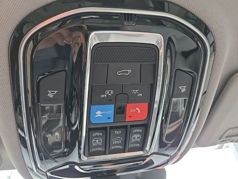 Used 2021 Jeep Grand Cherokee L Summit w/ Advanced Protech Group IV AWD/4WD image 85