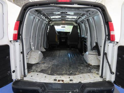 Used 2021 Chevrolet Express 2500 w/ Driver Convenience Package RWD image 12