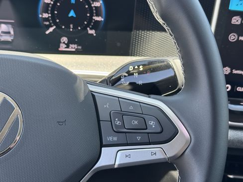 Certified 2025 Volkswagen Tiguan S FWD image 19