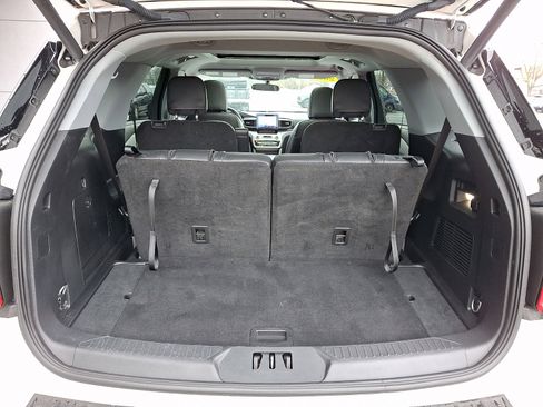 Certified 2023 Ford Explorer XLT w/ Equipment Group 202A image 29