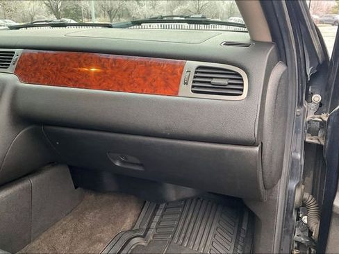 Used 2008 Chevrolet Avalanche LTZ image 16