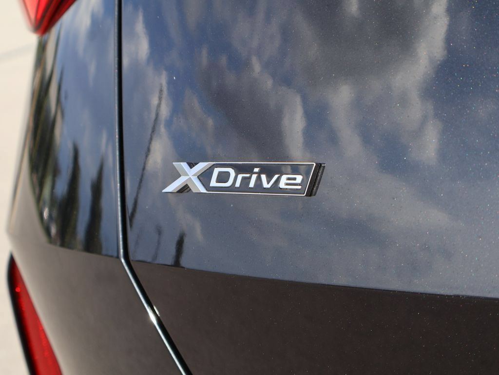 Used 2025 BMW X3 xDrive30i AWD/4WD image 9