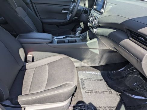 Used 2025 Nissan Sentra SV FWD image 30