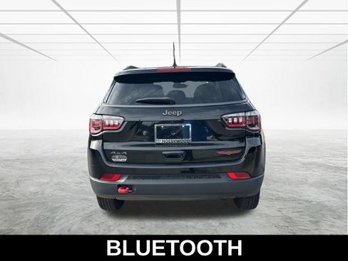 Certified 2022 Jeep Compass Trailhawk w/ Sun and Sound Group AWD/4WD image 5