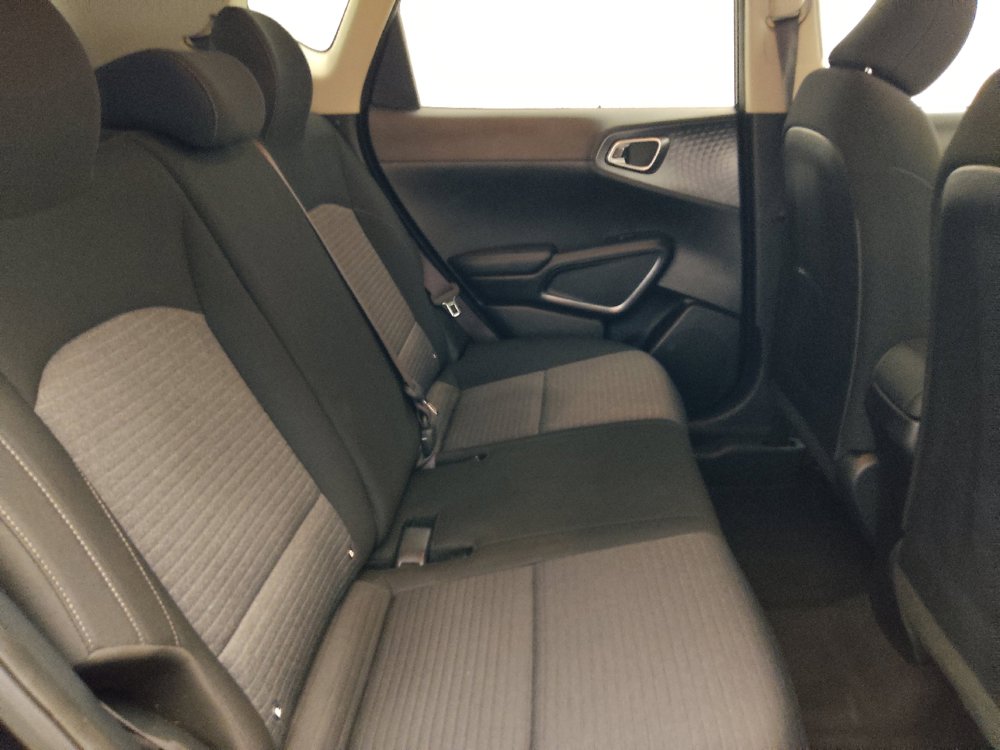 Used 2021 Kia Soul S FWD image 19