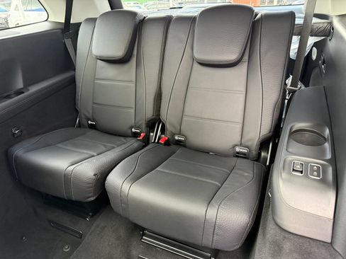 Used 2025 Mercedes-Benz GLS 450 4MATIC image 6