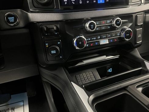 Used 2025 Ford F450 Platinum w/ FX4 Off-Road Package image 41