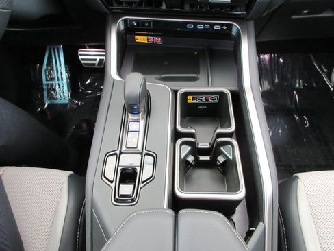 Used 2026 Lexus TX 500h AWD image 51