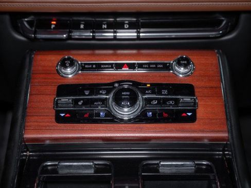 Used 2023 Lincoln Aviator Reserve w/ Elements Package Plus image 17