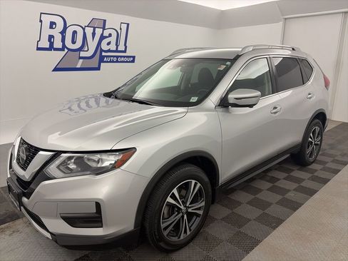 Used 2019 Nissan Rogue SV w/ Premium Package AWD/4WD image 1