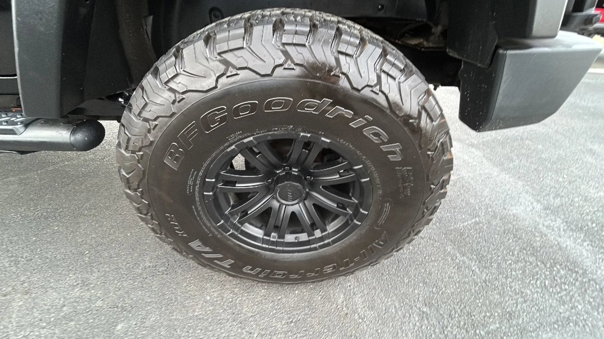 Used 2010 Jeep Wrangler Unlimited Sport w/ Trailer Tow Group AWD/4WD image 29