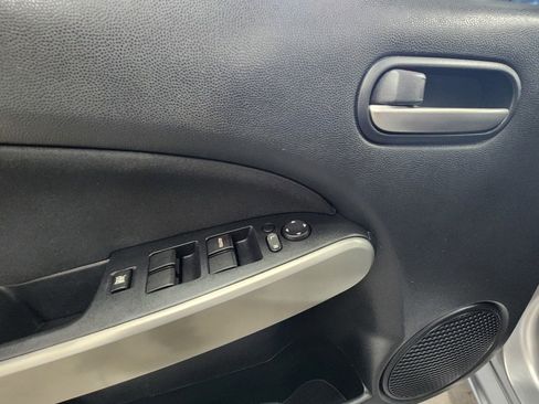 Used 2011 MAZDA MAZDA2 Touring FWD image 31