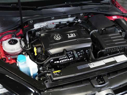 Used 2017 Volkswagen Golf 4-Door AWD/4WD image 50