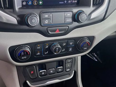 Used 2019 GMC Terrain SLT w/ Preferred Package FWD image 11