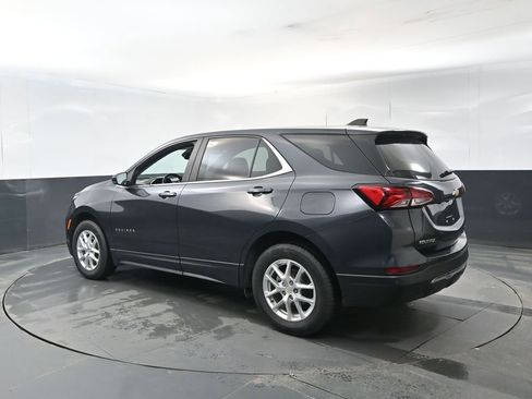 Used 2022 Chevrolet Equinox LT image 3