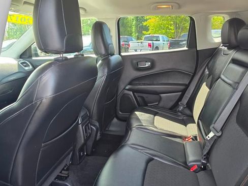 Used 2017 Jeep Compass Latitude AWD/4WD image 14