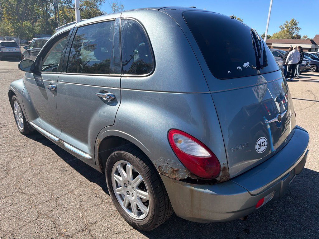 Used 2010 Chrysler PT Cruiser w/ Convenience Group FWD image 7