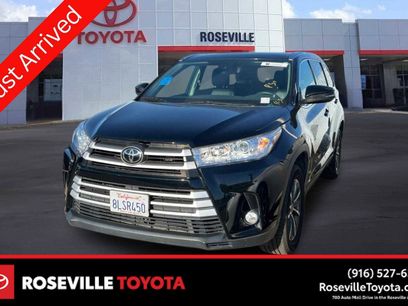 Used 2019 Toyota Highlander XLE w/ Carpet Mat Package (TMS)