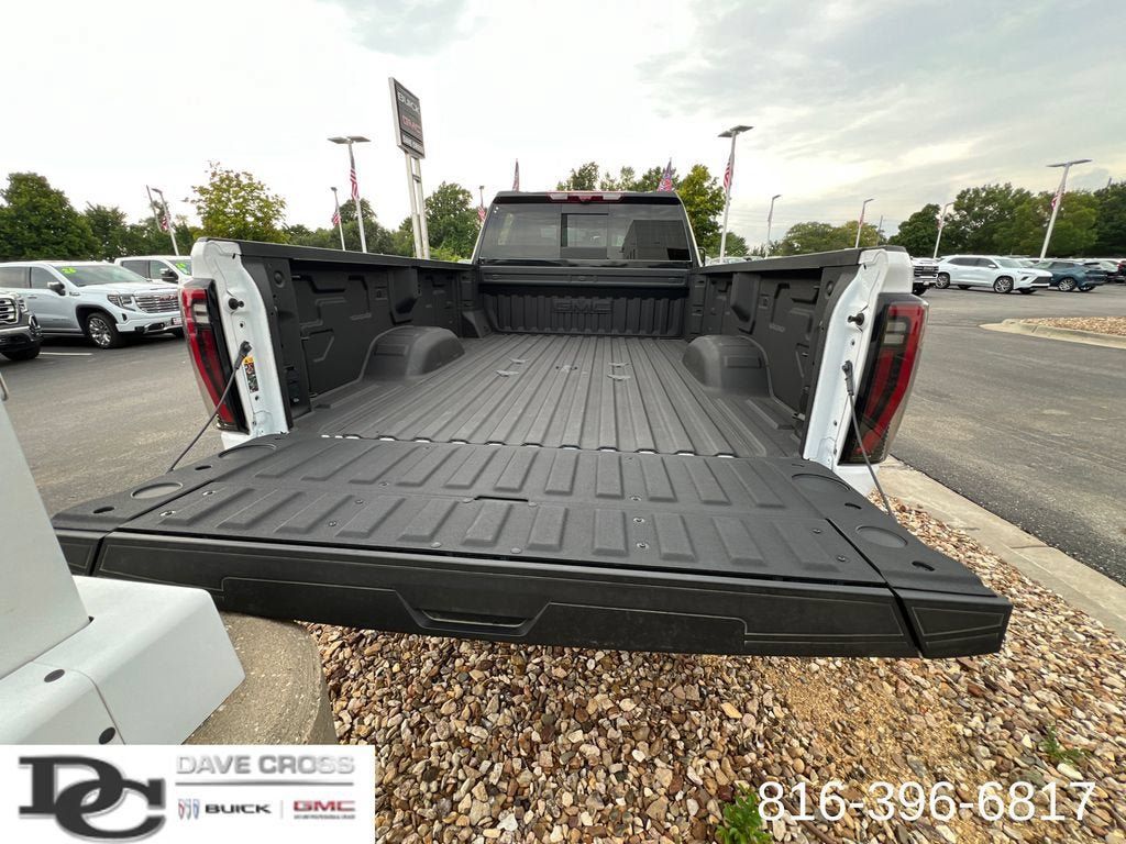 New 2026 GMC Sierra 2500 AT4 w/ AT4 Premium Plus Package AWD/4WD image 9