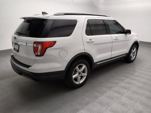 Used 2019 Ford Explorer XLT FWD image 10