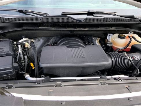 Used 2025 Chevrolet Tahoe Z71 AWD/4WD image 30