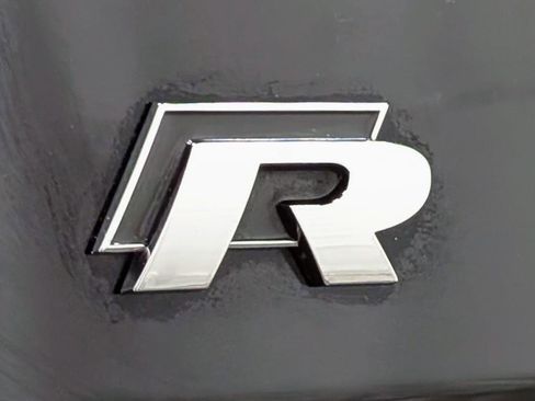 Used 2019 Volkswagen Golf 4-Door image 11