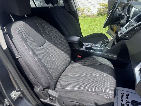 Used 2017 Chevrolet Equinox LT w/ Convenience Package image 15