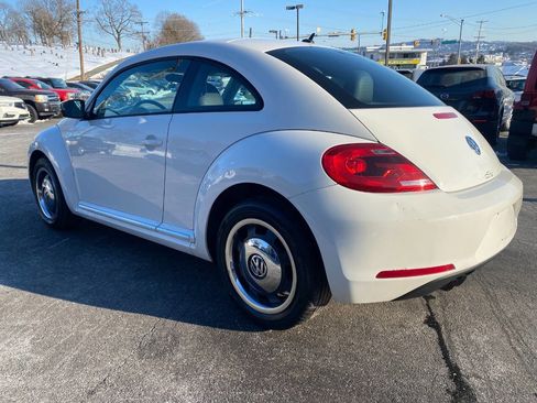 Used 2012 Volkswagen Beetle 2.5 image 5