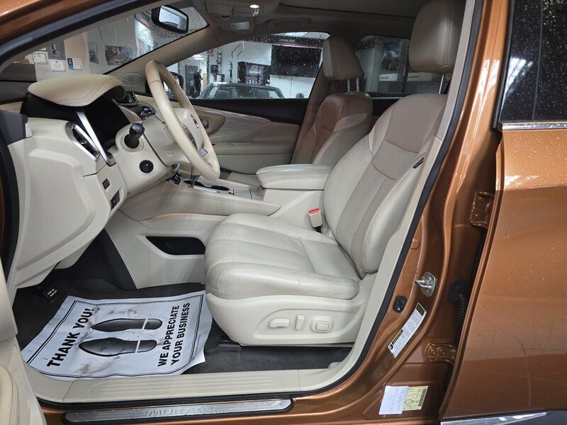 Used 2017 Nissan Murano SV AWD/4WD image 9