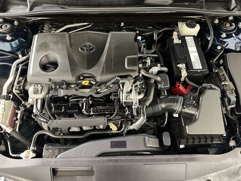 Used 2019 Toyota Camry L image 32