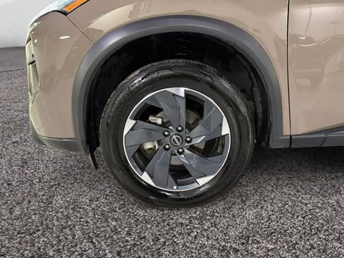 Used 2025 Nissan Rogue SV image 17