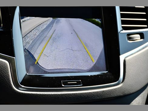 Certified 2023 Volvo XC90 B6 Ultimate w/ Protection Package Premier AWD/4WD image 23