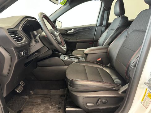 Used 2023 Ford Escape ST-Line w/ Tech Pack #1 image 10