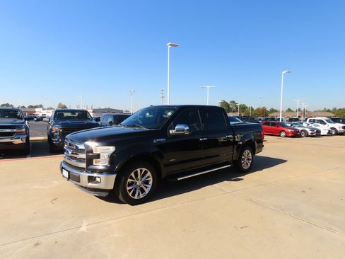 Used 2016 Ford F150 Lariat image 2